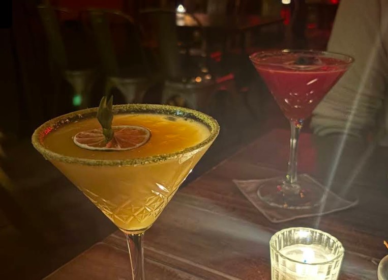 Gin Gin Bar