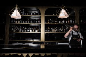 handshake-speakeasy-bartender